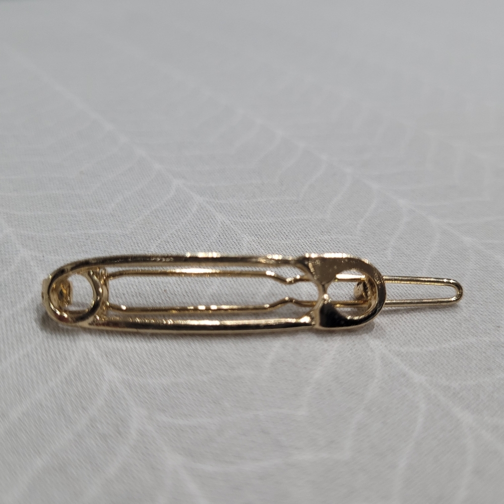 Free Add-On: Hair Clips! - Picture 5 of 11